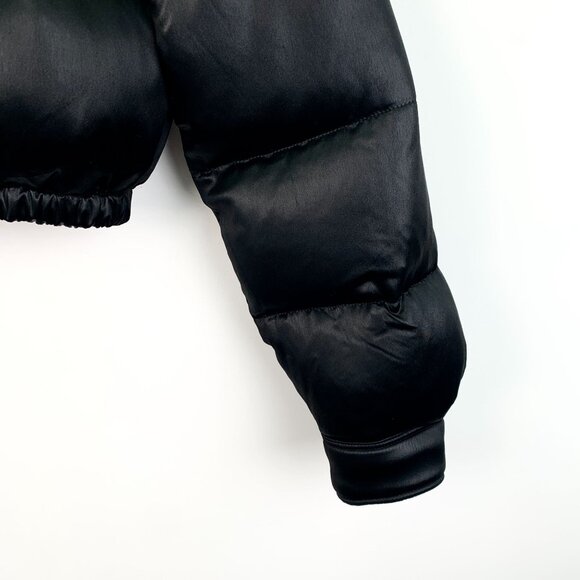 CW0344 Prada Black Nylon Puffer Jacket Cropped Fit With Zipper Closure & Logo - Picture 4 of 8